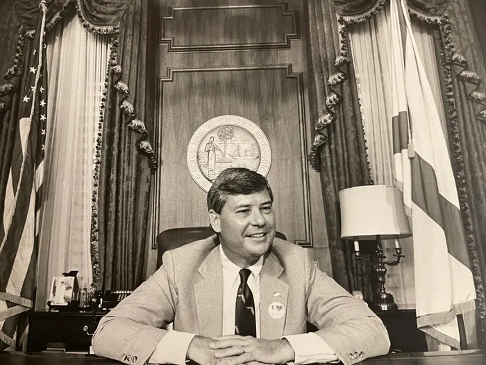Bob Graham, Former U.S. Senator and Florida Governor, Dies at 87