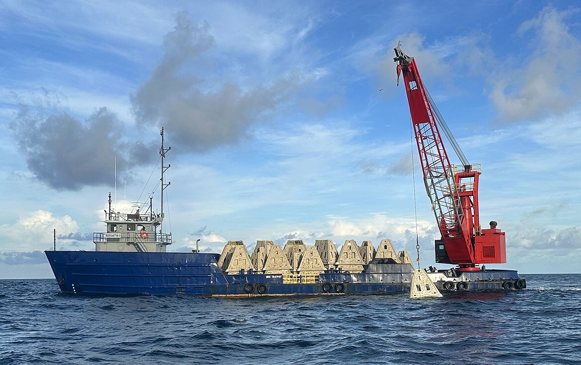 Artificial Reefs Installed to Commemorate Two Florida Men